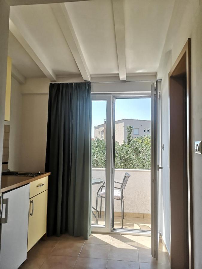 Apartments Tri Palme Baska Voda Exterior photo